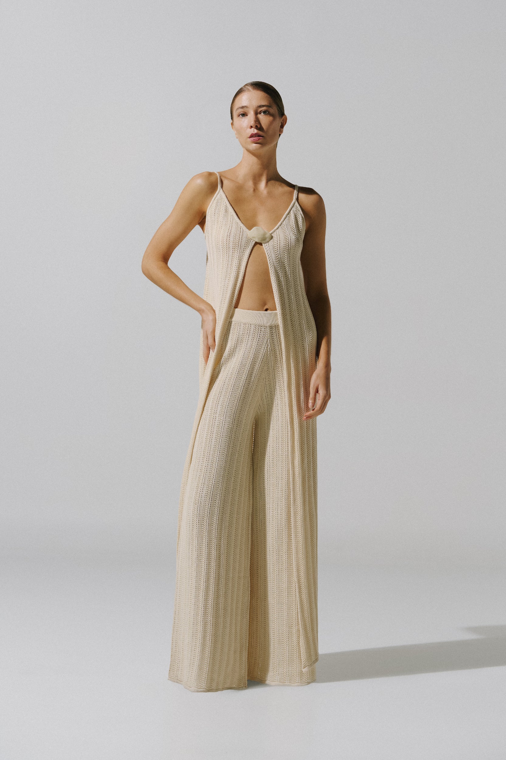 Clarissa Top White in Knit fabric - Resort 26 – INTERNATIONAL BAOBAB