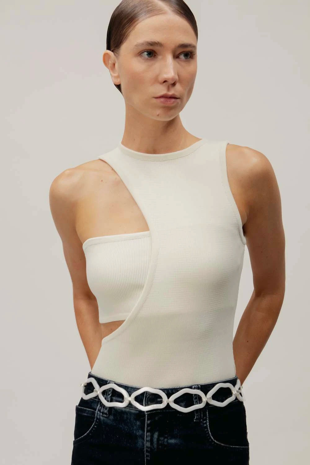 Bianca Body White in Knit Fabric - Fall Winter 24 – INTERNATIONAL Bianca Body White in Knit Fabric - Fall Winter 24 – INTERNATIONAL