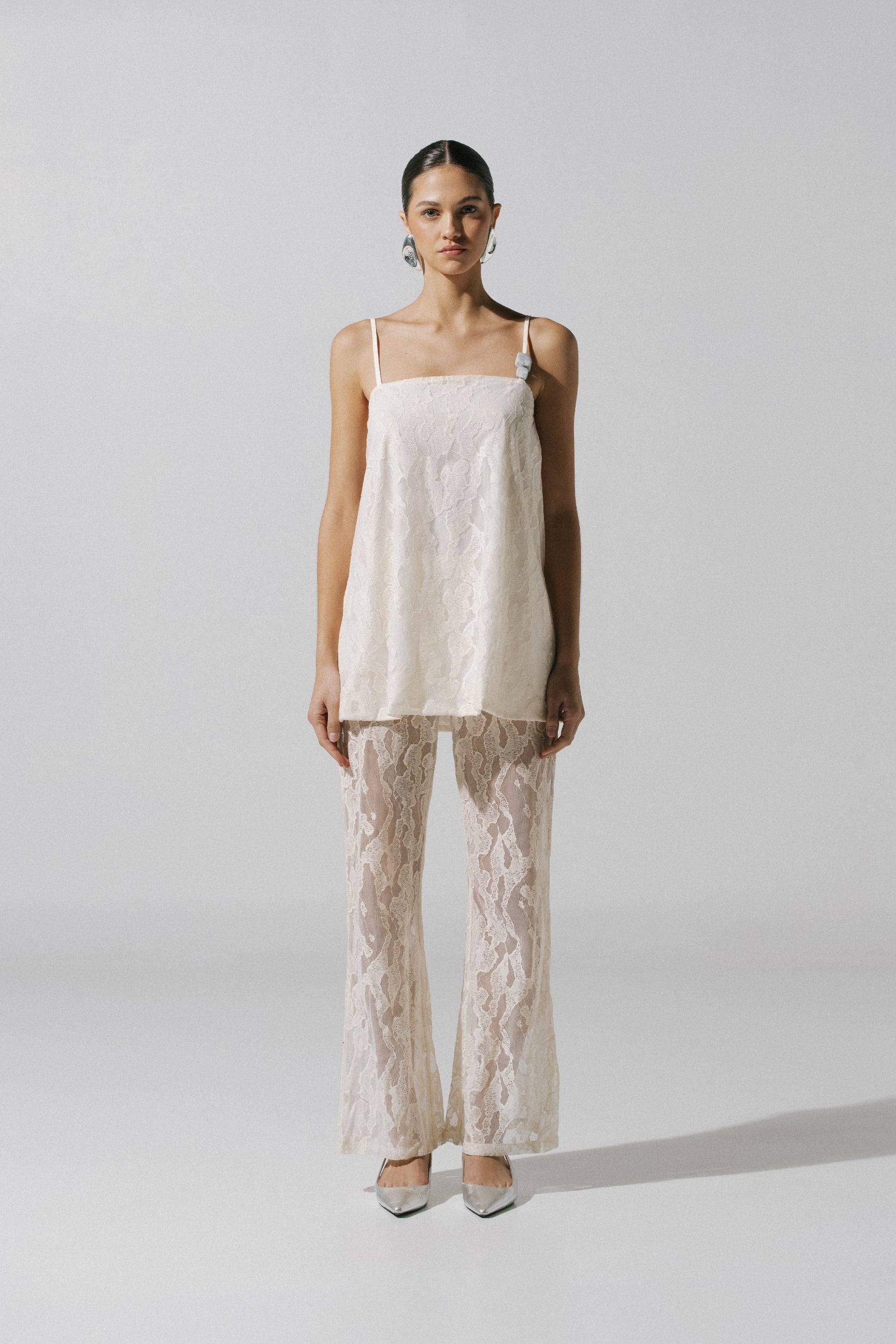 Porto Top by Baobab in Ivory color, Square neckline with Adjustable straps and Lace fabric.
