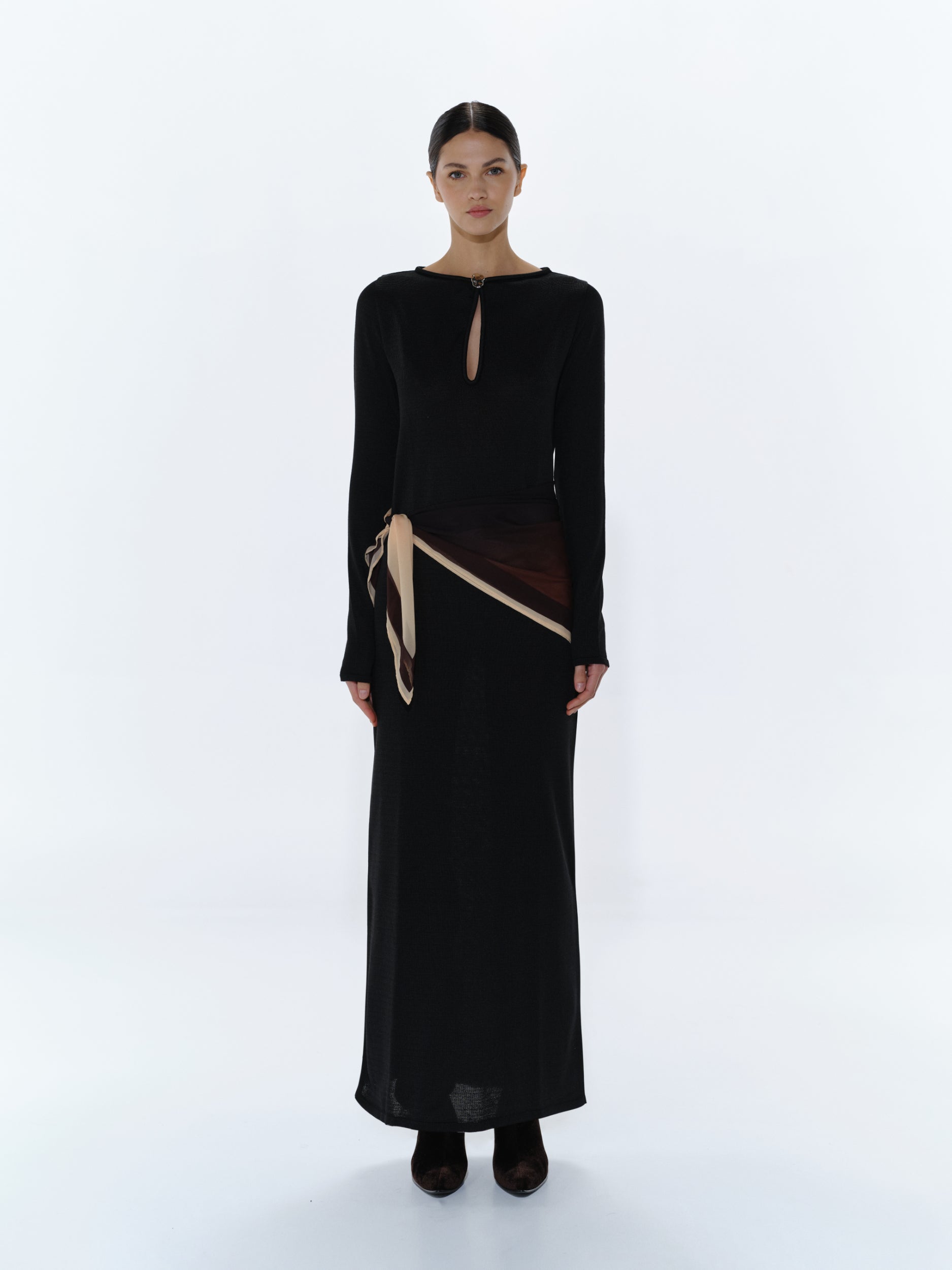15.RAMILAMAXIDRESSBLACK15.7_0bbf3937-3ebe-4a00-8866-3204a1888c0e.webp