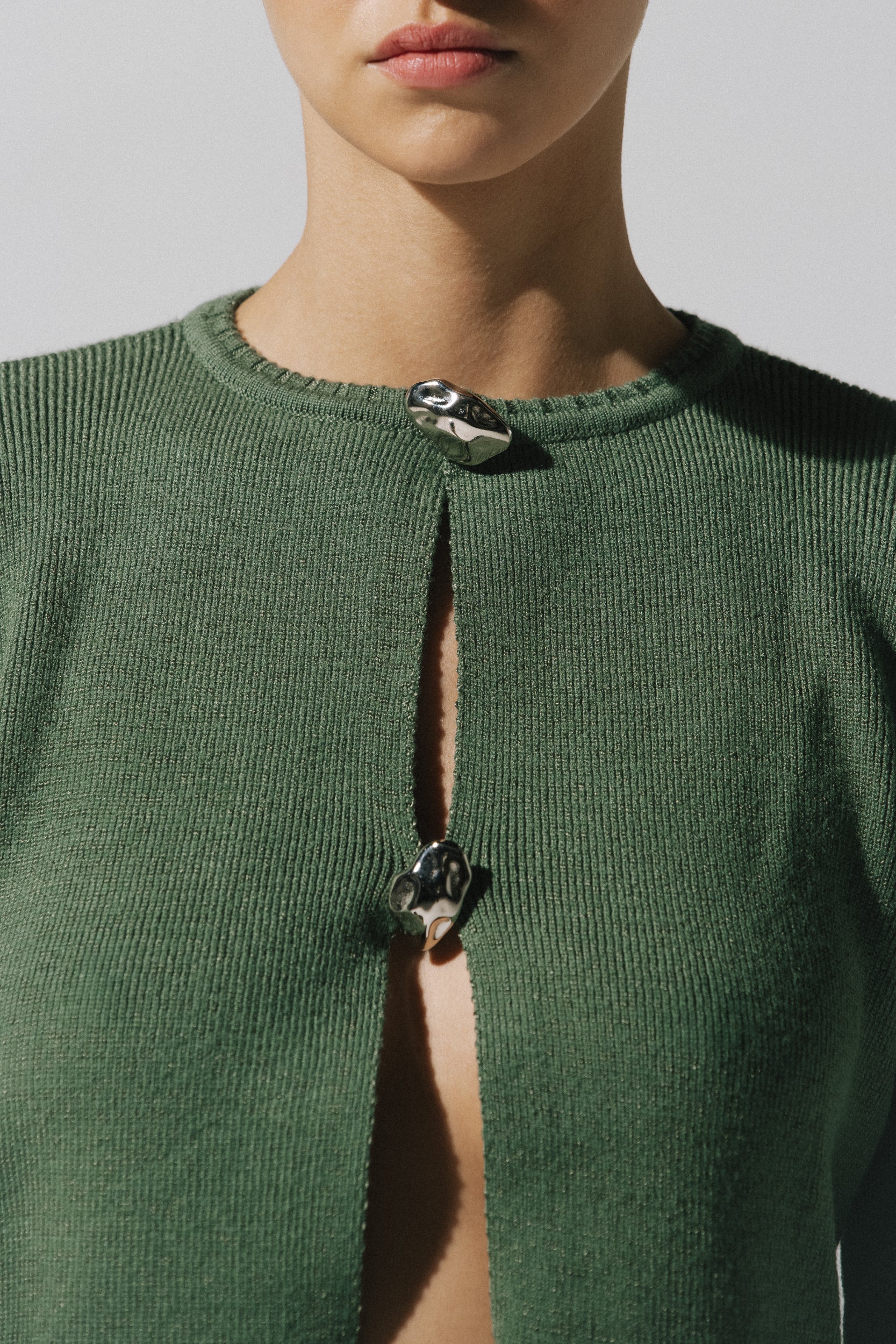 17.MERAKY_SWEATER_SAGE_GREEN_17.2_b3cd1ffb-c51d-44e1-b057-bfe78b9075c1.webp
