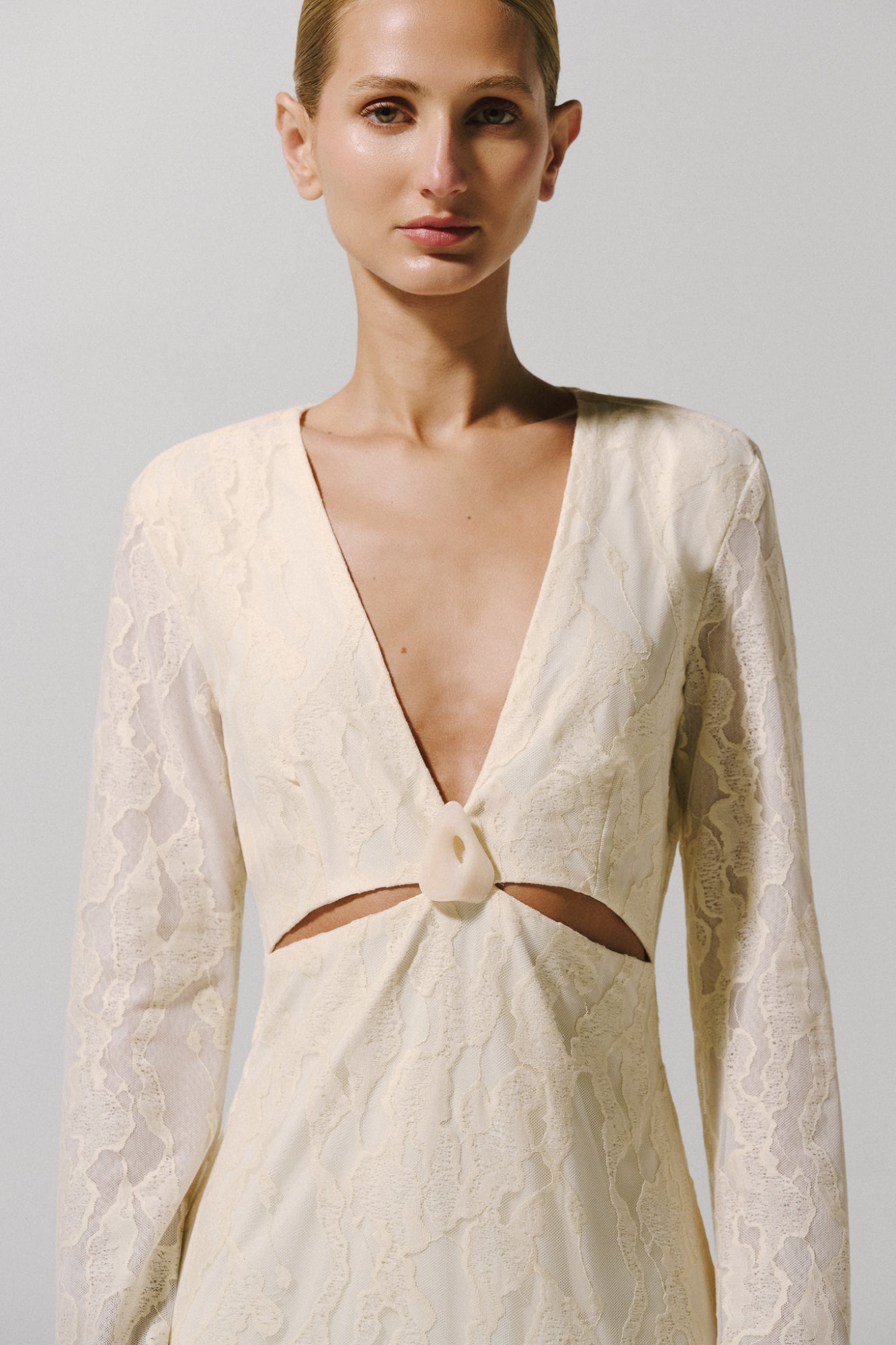 bao dress in ivory AO DAI BAO HAN (@aodaibaohan) San Jose, CA